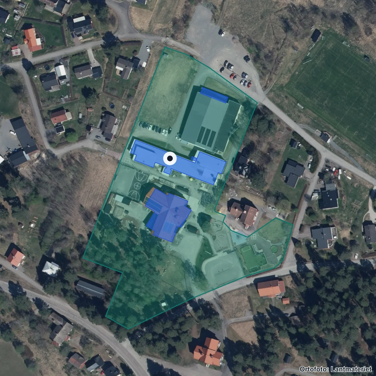 Flygbild över Rönndalsskolan, ortofoto från Lantmäteriet