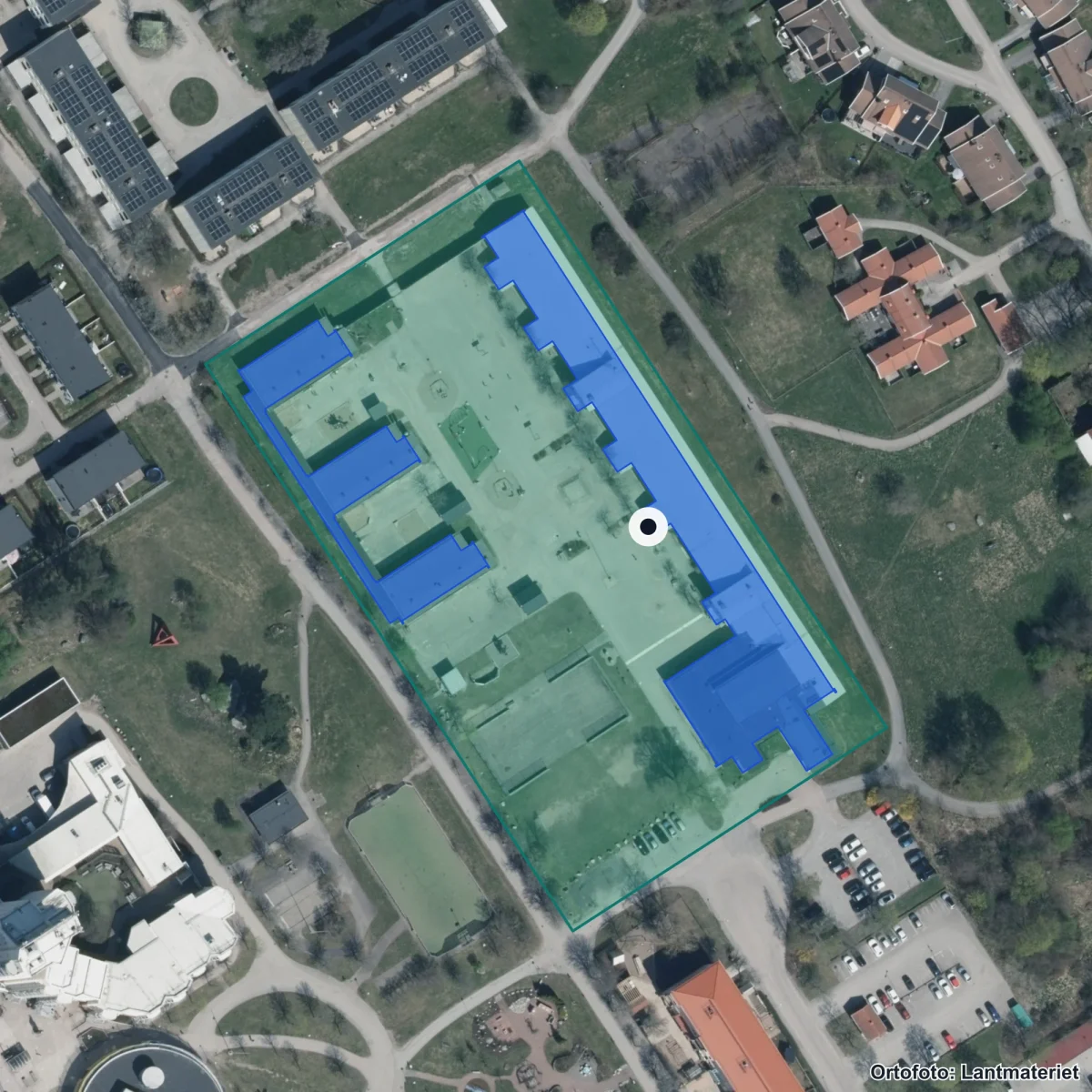 Flygbild över Vallbyskolan, ortofoto från Lantmäteriet