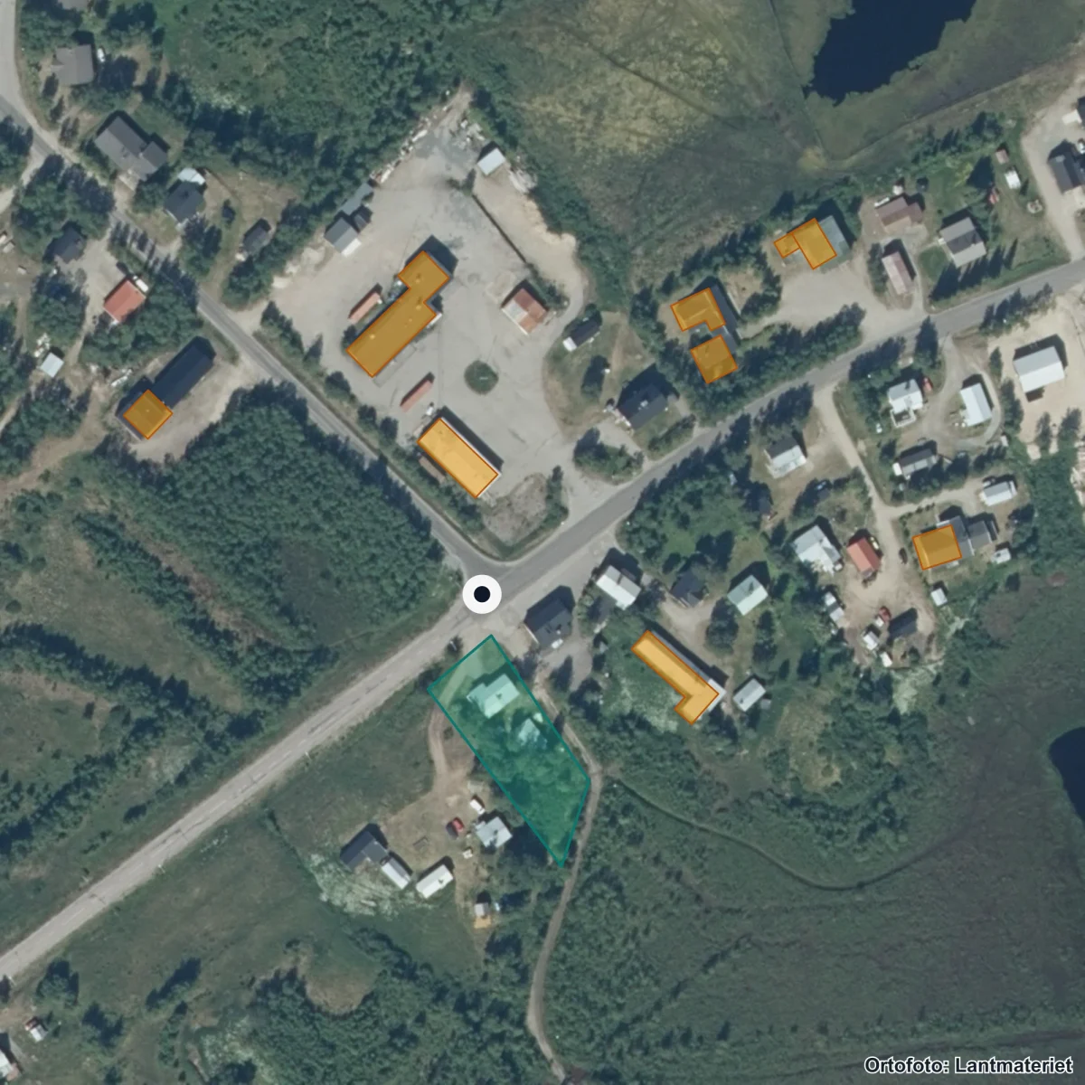 Flygbild över Karesuando skola, ortofoto från Lantmäteriet