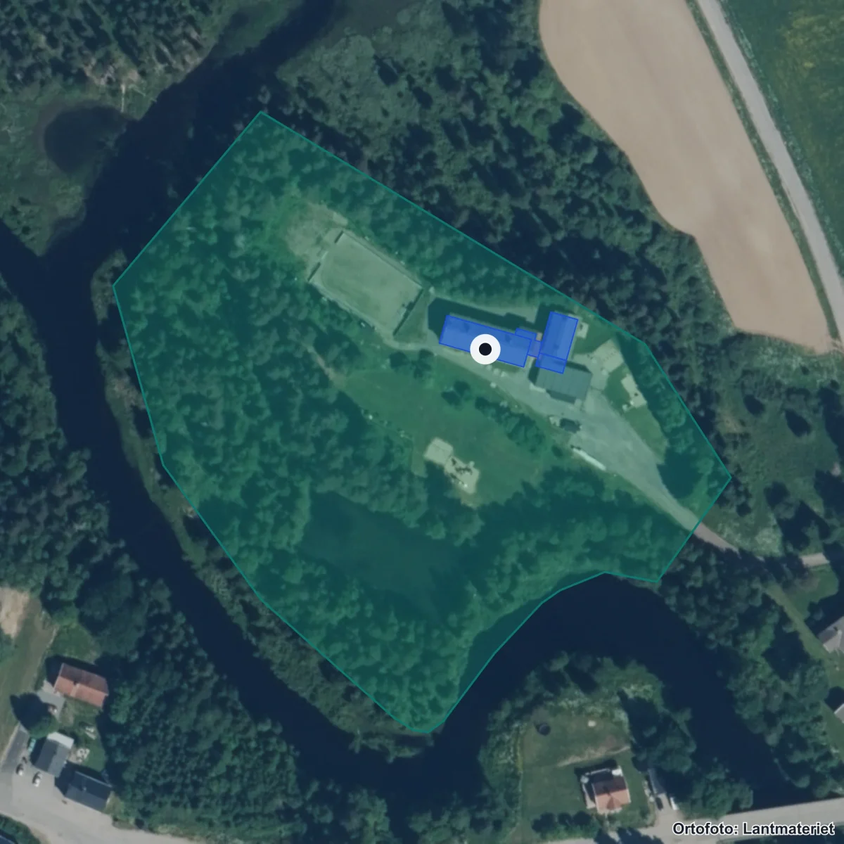 Flygbild över Botsmarks skola, ortofoto från Lantmäteriet