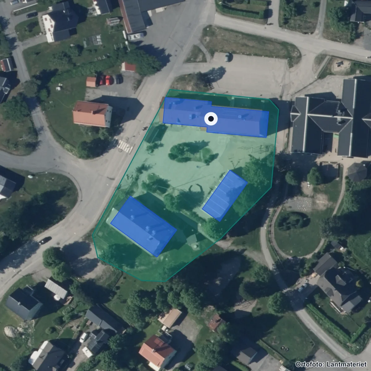 Flygbild över Järvedskolan, ortofoto från Lantmäteriet
