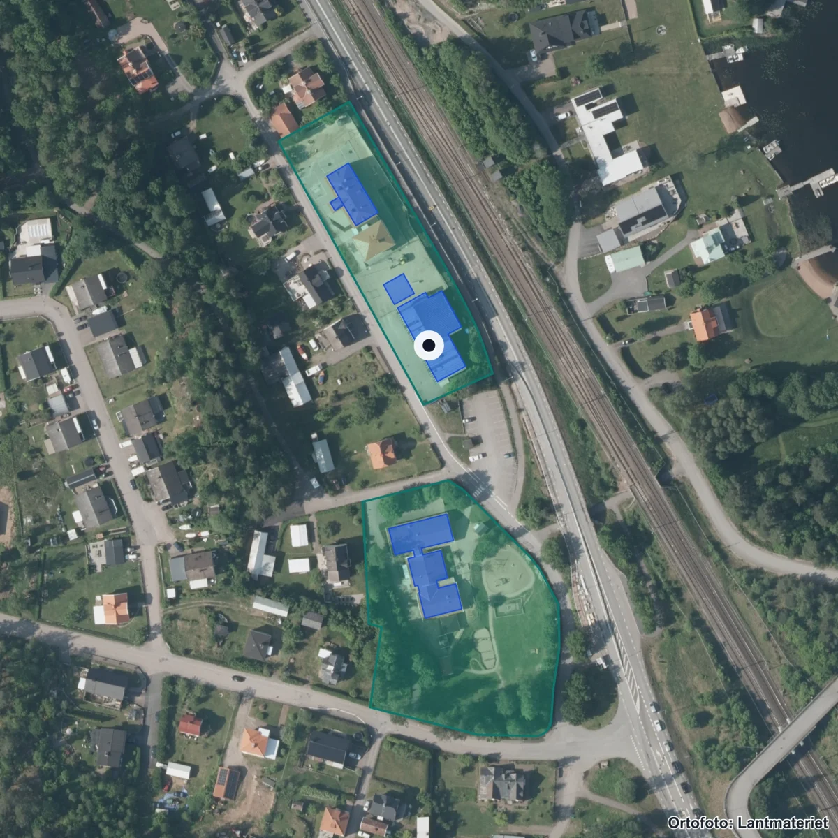 Flygbild över Sommens skola, ortofoto från Lantmäteriet