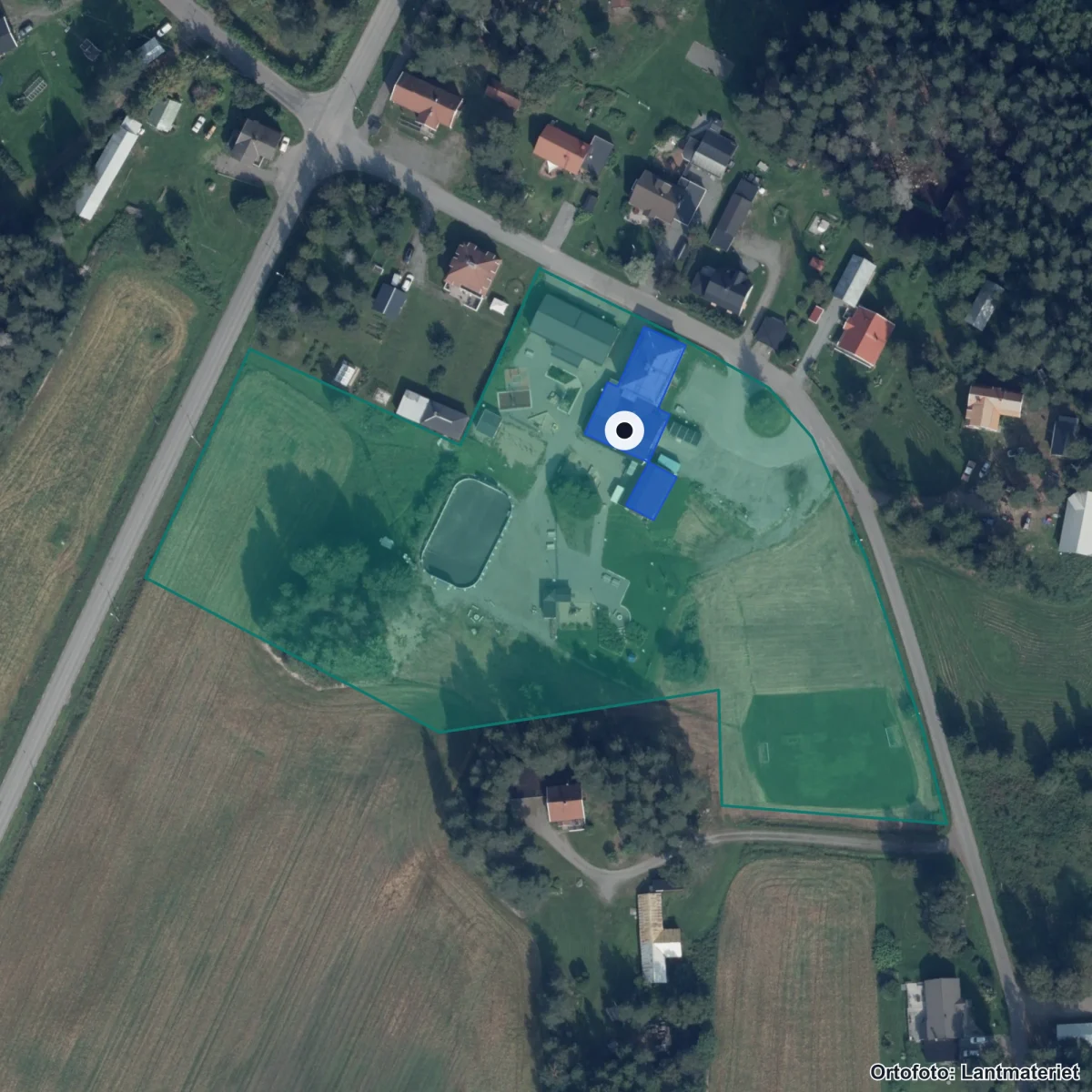 Flygbild över Hjoggböleskolan, ortofoto från Lantmäteriet
