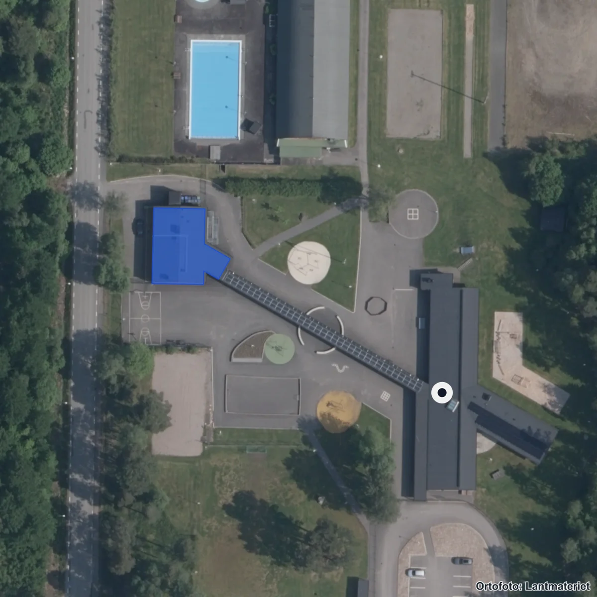 Flygbild över Grimsåsskolan, ortofoto från Lantmäteriet