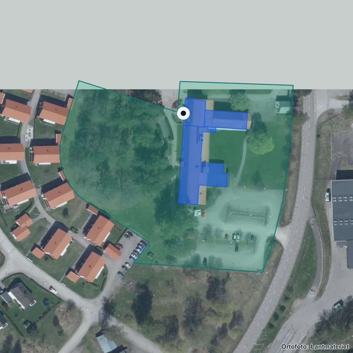 Flygbild över Forshagaakademin, ortofoto från Lantmäteriet