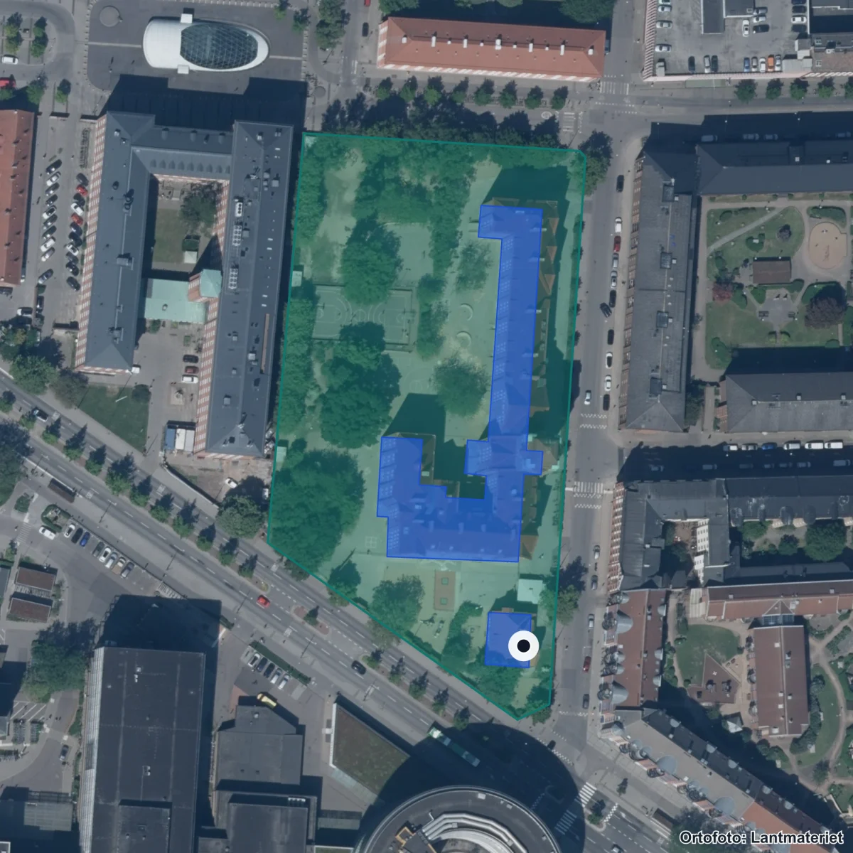 Flygbild över Johannesskolan, ortofoto från Lantmäteriet