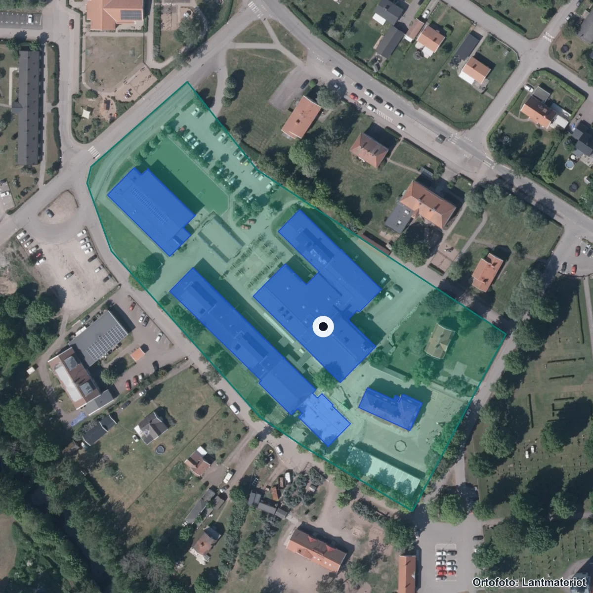 Flygbild över Ljungbyholmsskolan, ortofoto från Lantmäteriet