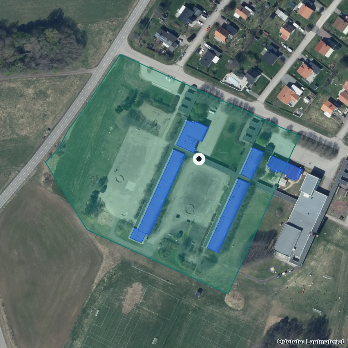 Flygbild över Tunets skola, ortofoto från Lantmäteriet