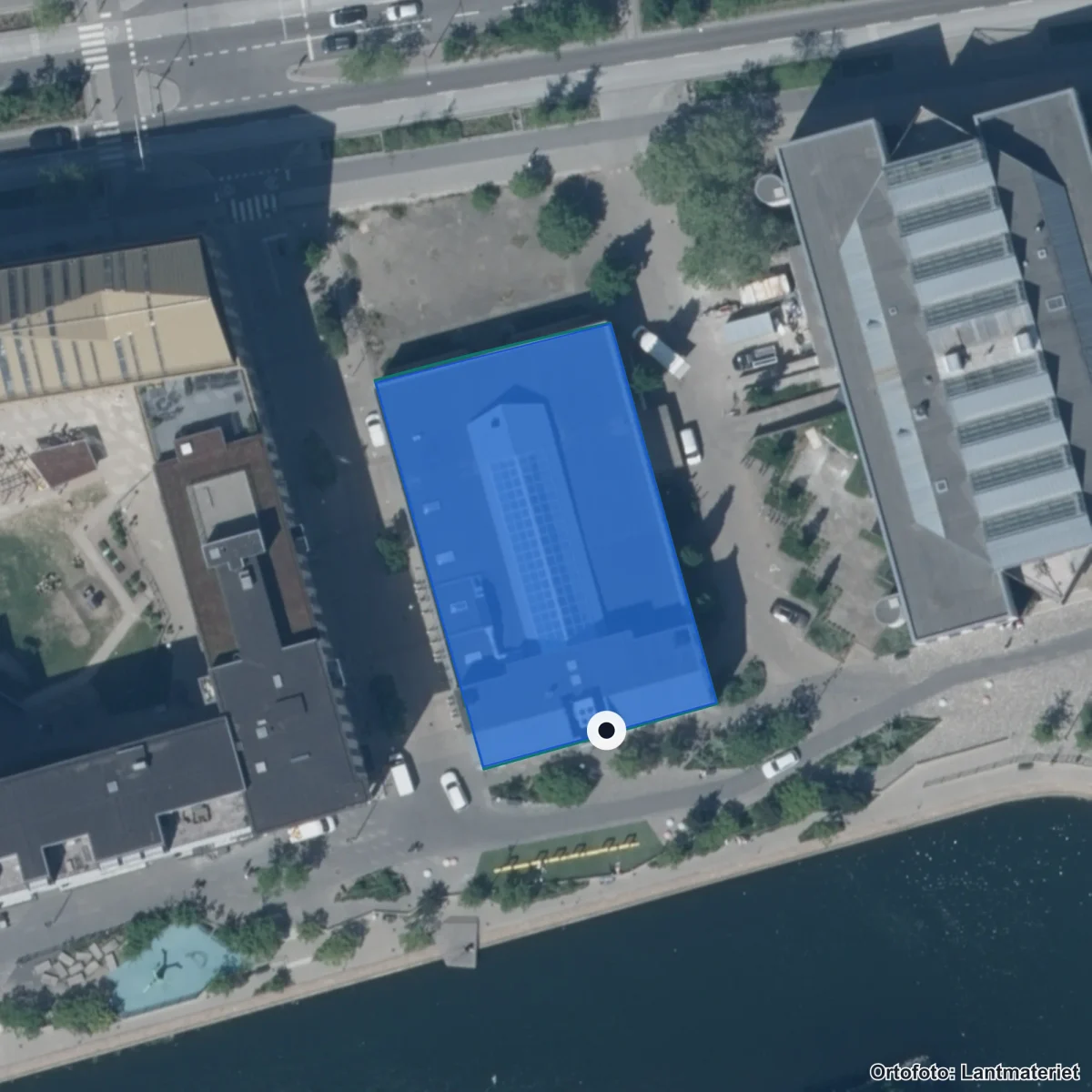 Flygbild över ProCivitas Privata Gymnasium Malmö, ortofoto från Lantmäteriet
