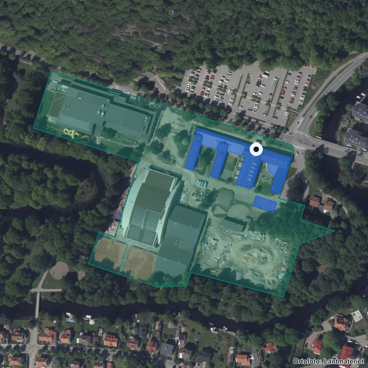 Flygbild över Nolhagaskolan, ortofoto från Lantmäteriet