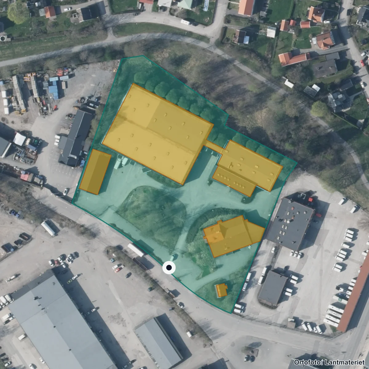 Flygbild över Yrkesutbildningscenter - Movant, ortofoto från Lantmäteriet