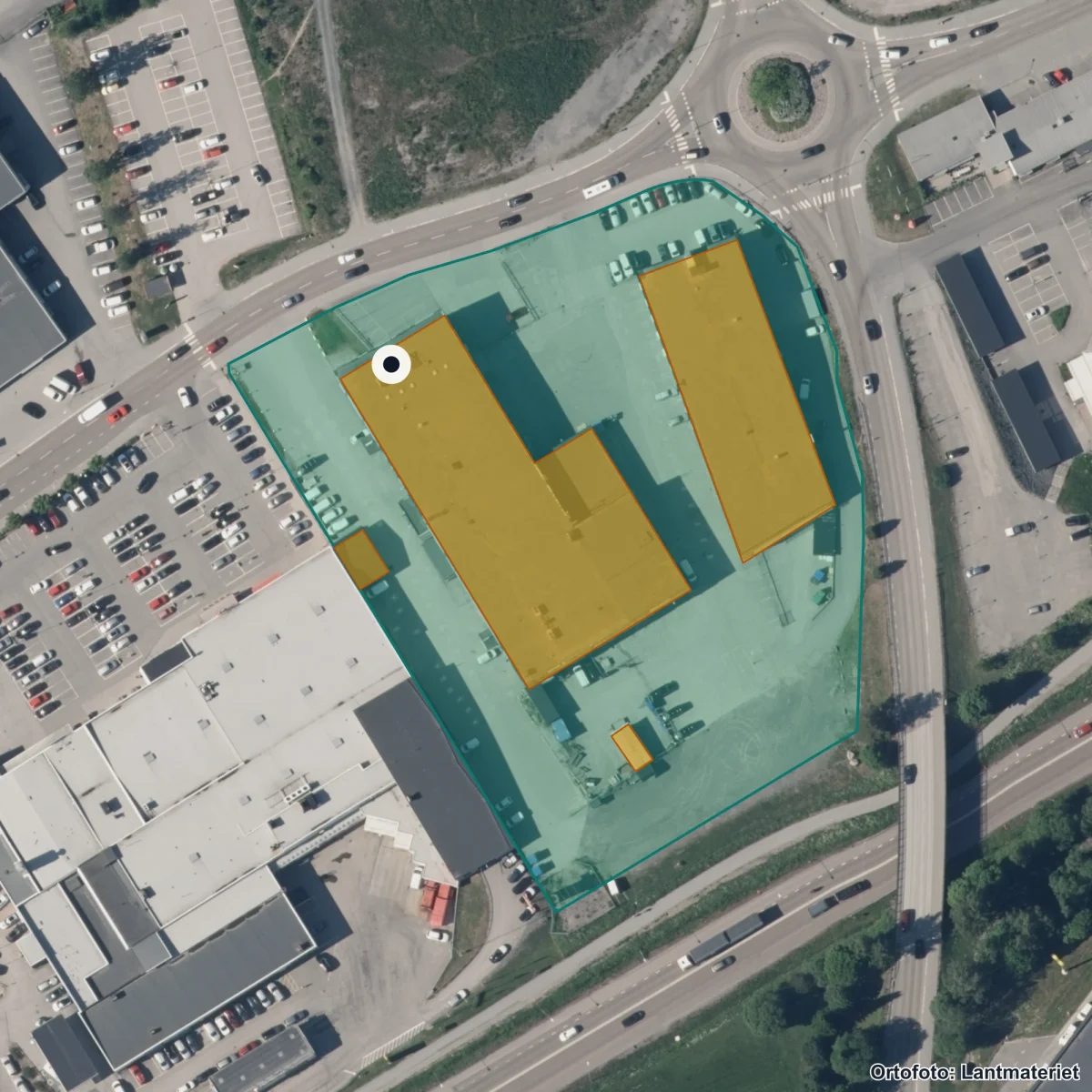 Flygbild över Praktiska Gymnasiet Örnsköldsvik, ortofoto från Lantmäteriet