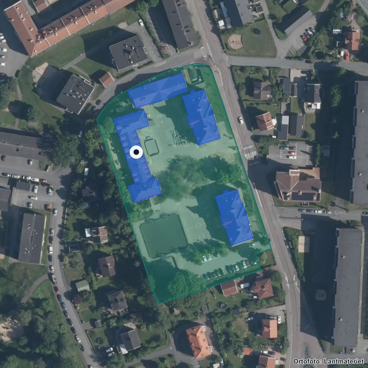 Flygbild över Södergårdsskolan, ortofoto från Lantmäteriet