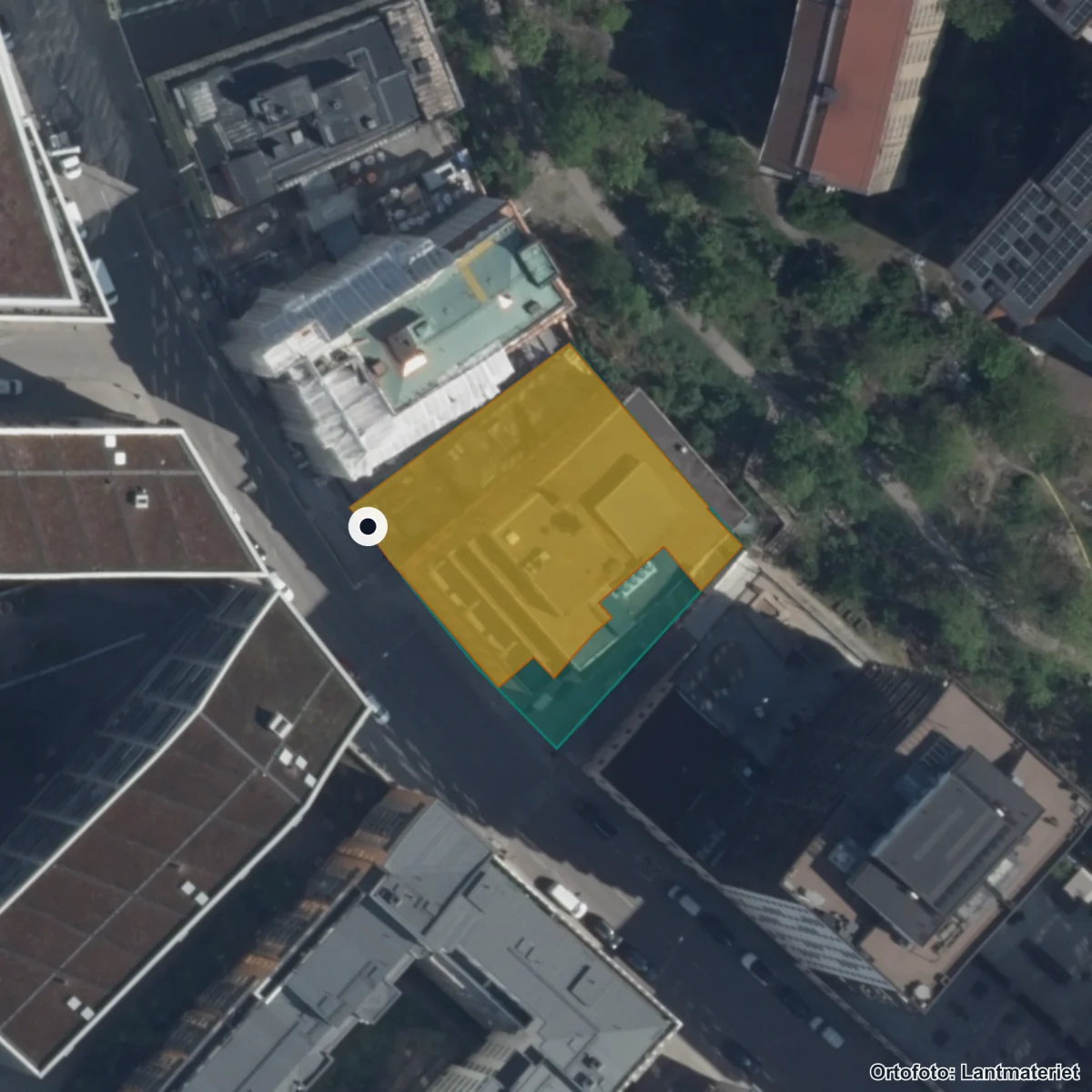 Flygbild över Drottning Blankas Gymnasieskola Stockholm Vasastan, ortofoto från Lantmäteriet