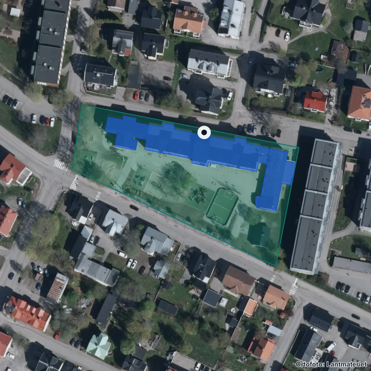 Flygbild över Södermalms skola, ortofoto från Lantmäteriet