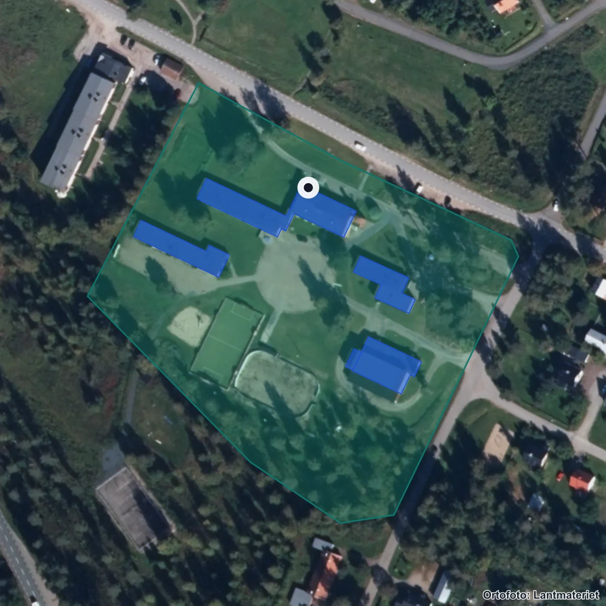 Flygbild över Los skola, ortofoto från Lantmäteriet