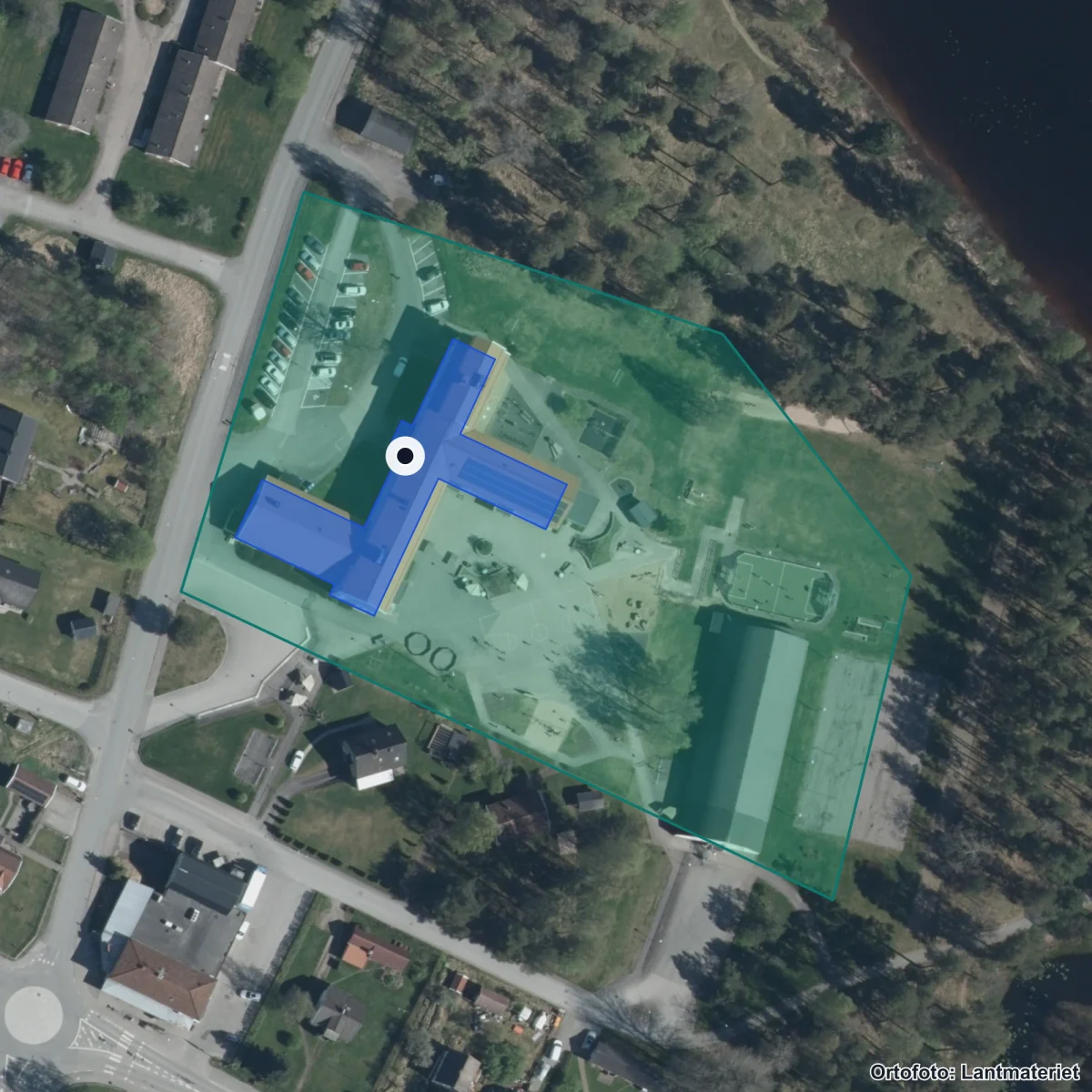 Flygbild över Dalstorpskolan, ortofoto från Lantmäteriet