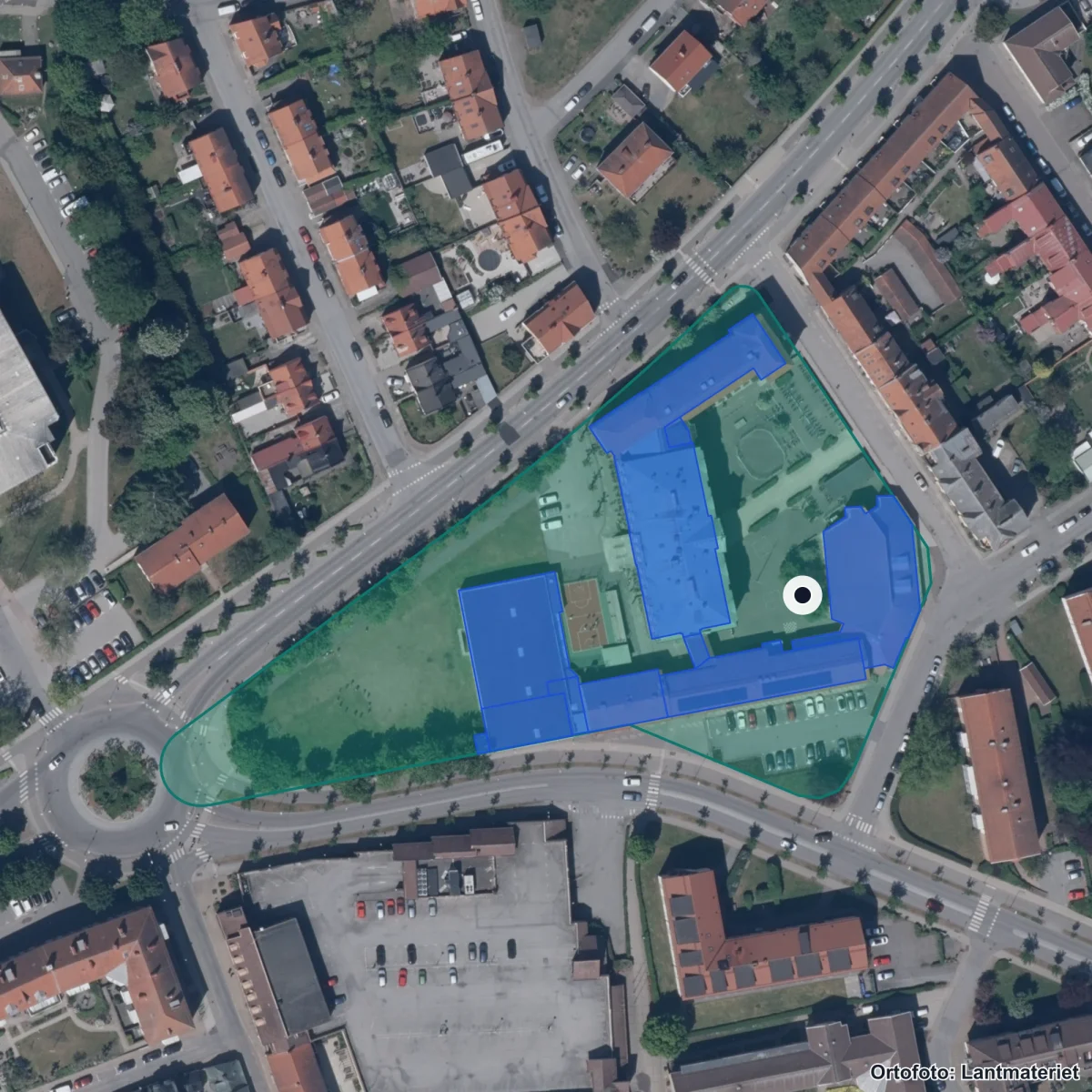 Flygbild över Norreportskolan, ortofoto från Lantmäteriet
