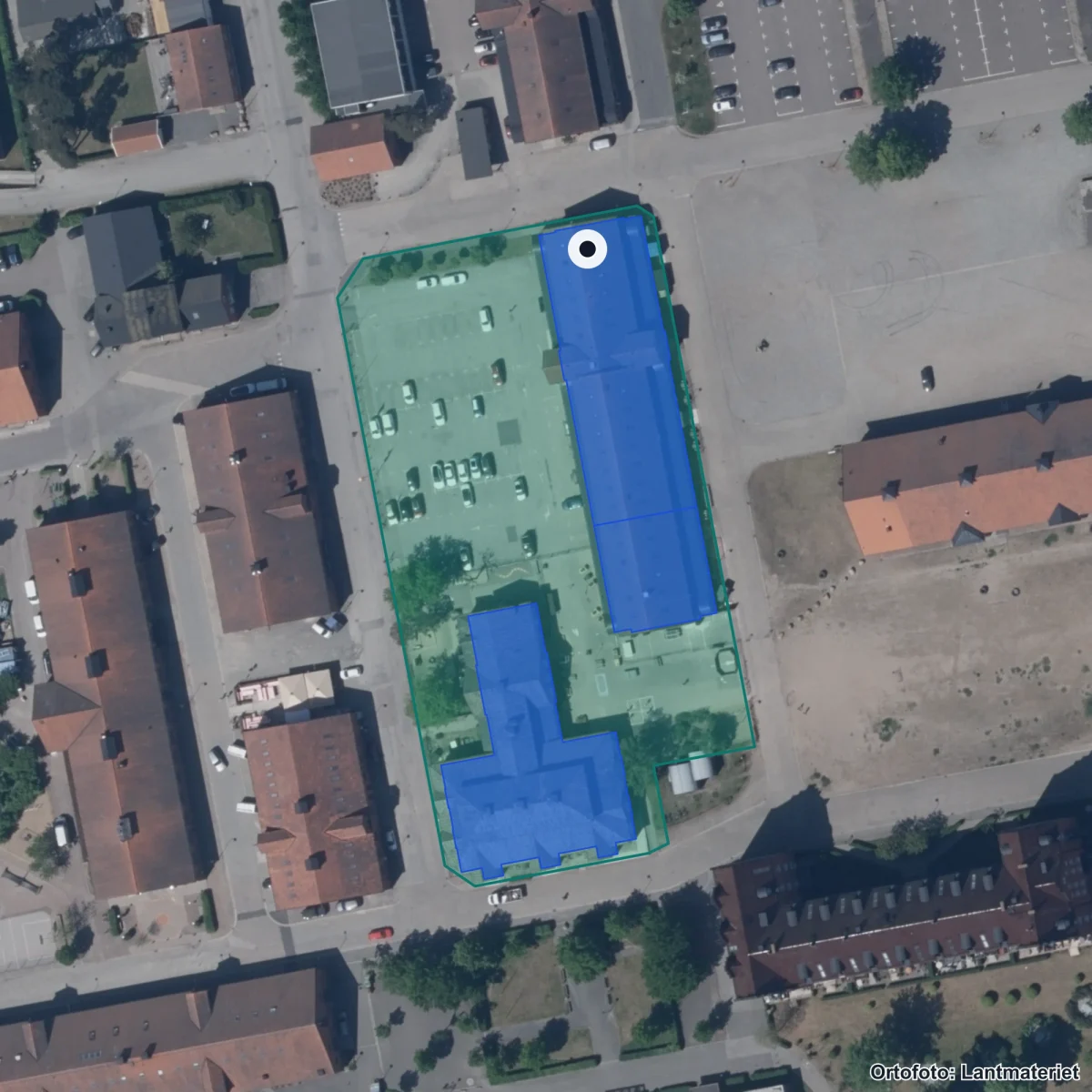 Flygbild över Praktiska Gymnasiet Ystad, ortofoto från Lantmäteriet