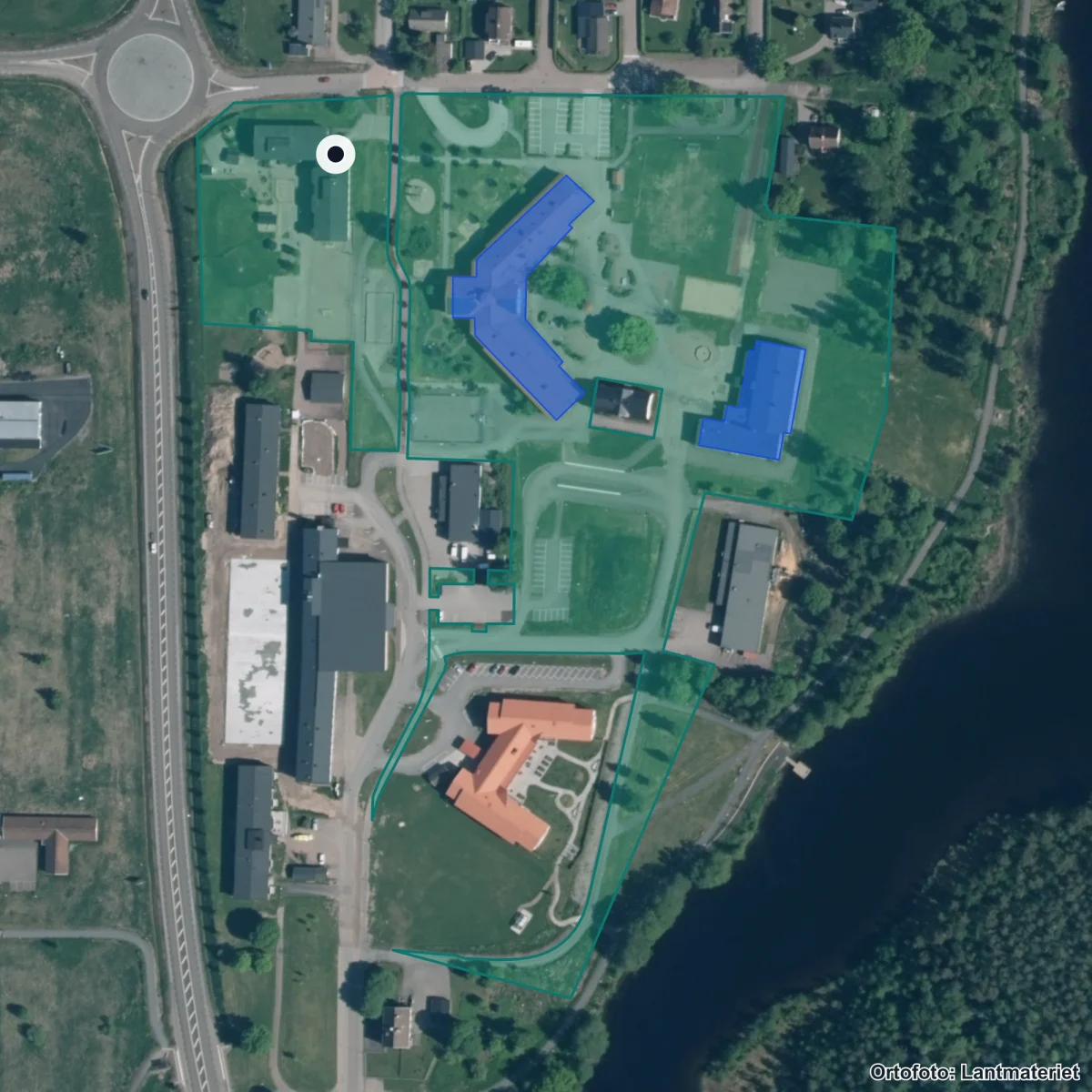 Flygbild över Kroppaskolan, ortofoto från Lantmäteriet