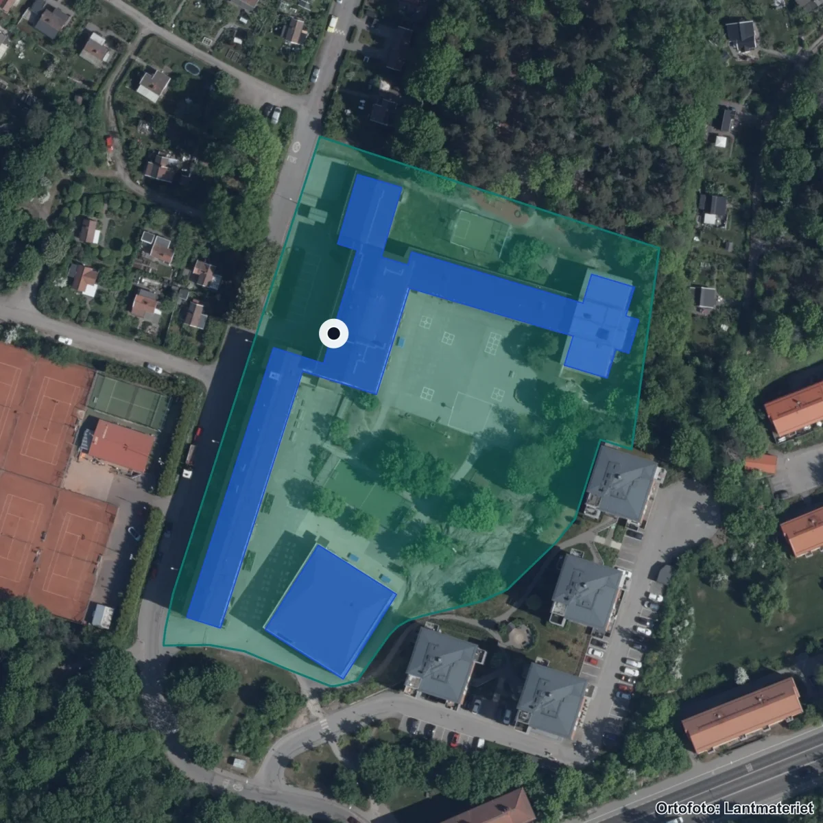 Flygbild över Internationella Engelska Skolan Bromma, ortofoto från Lantmäteriet