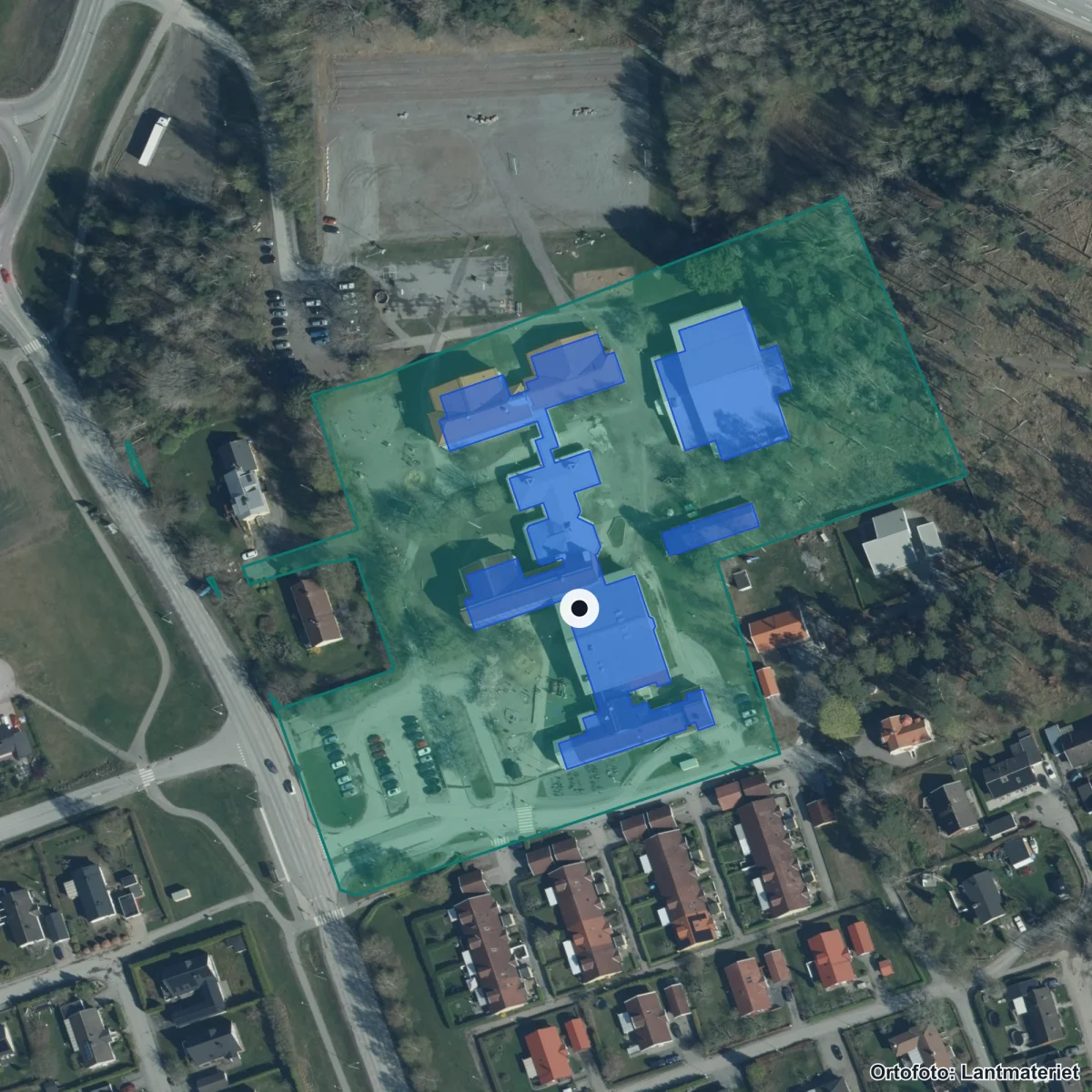 Flygbild över Gransäterskolan, ortofoto från Lantmäteriet