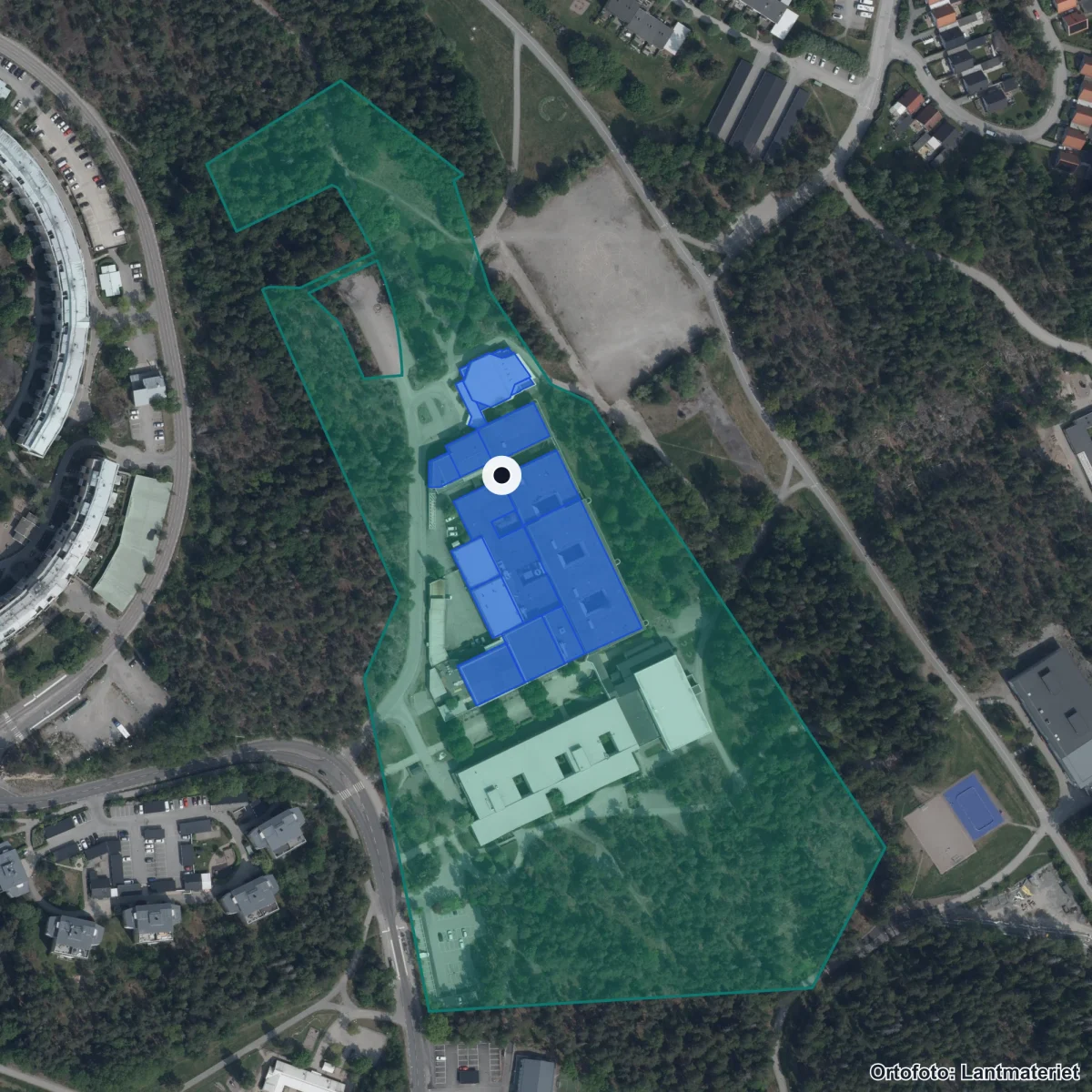 Flygbild över Tyresö Gymnasium, ortofoto från Lantmäteriet