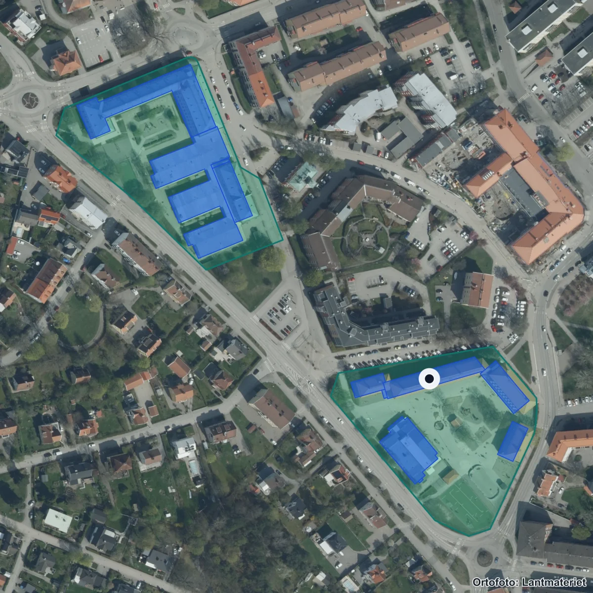 Flygbild över Vasaskolan, ortofoto från Lantmäteriet