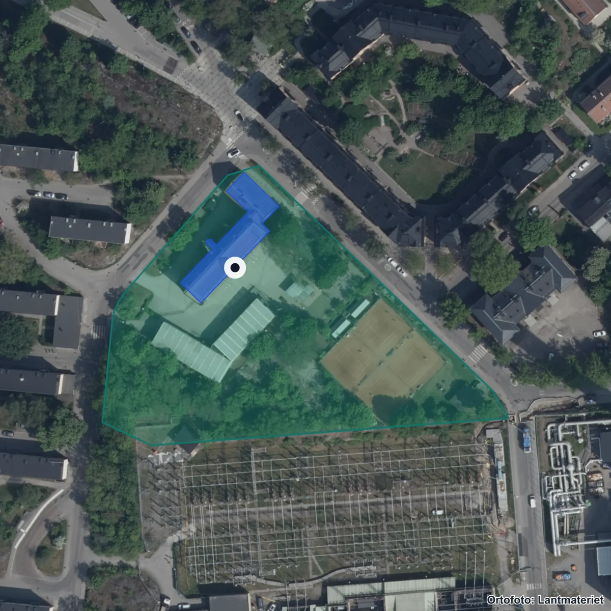 Flygbild över Hjorthagens skola, ortofoto från Lantmäteriet