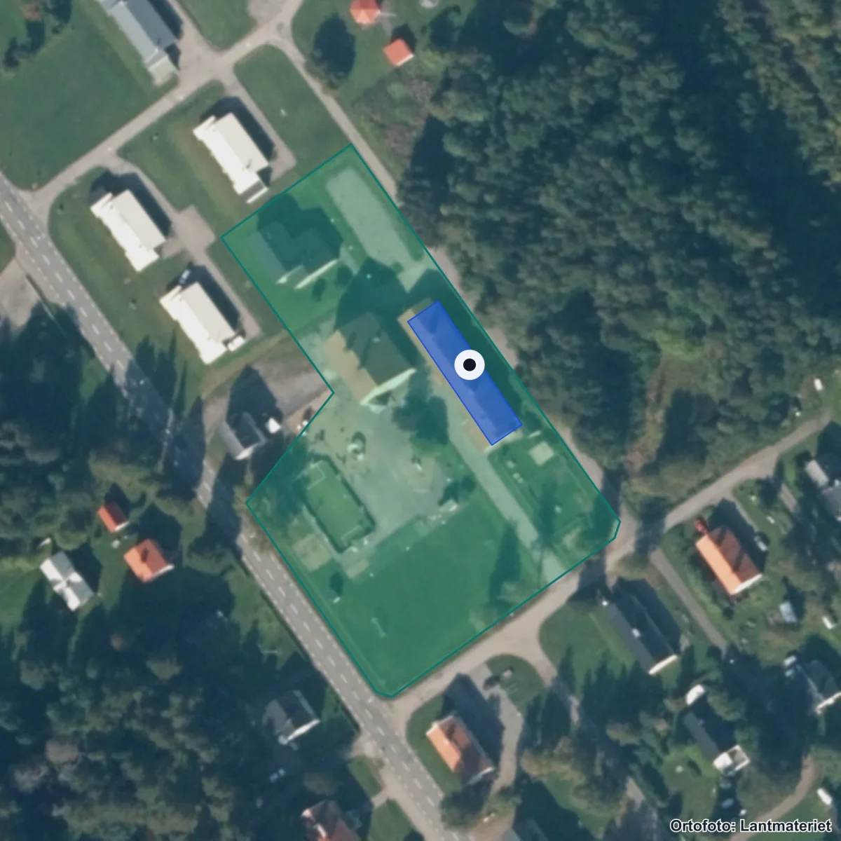 Flygbild över Kyrktåsjö skola, ortofoto från Lantmäteriet