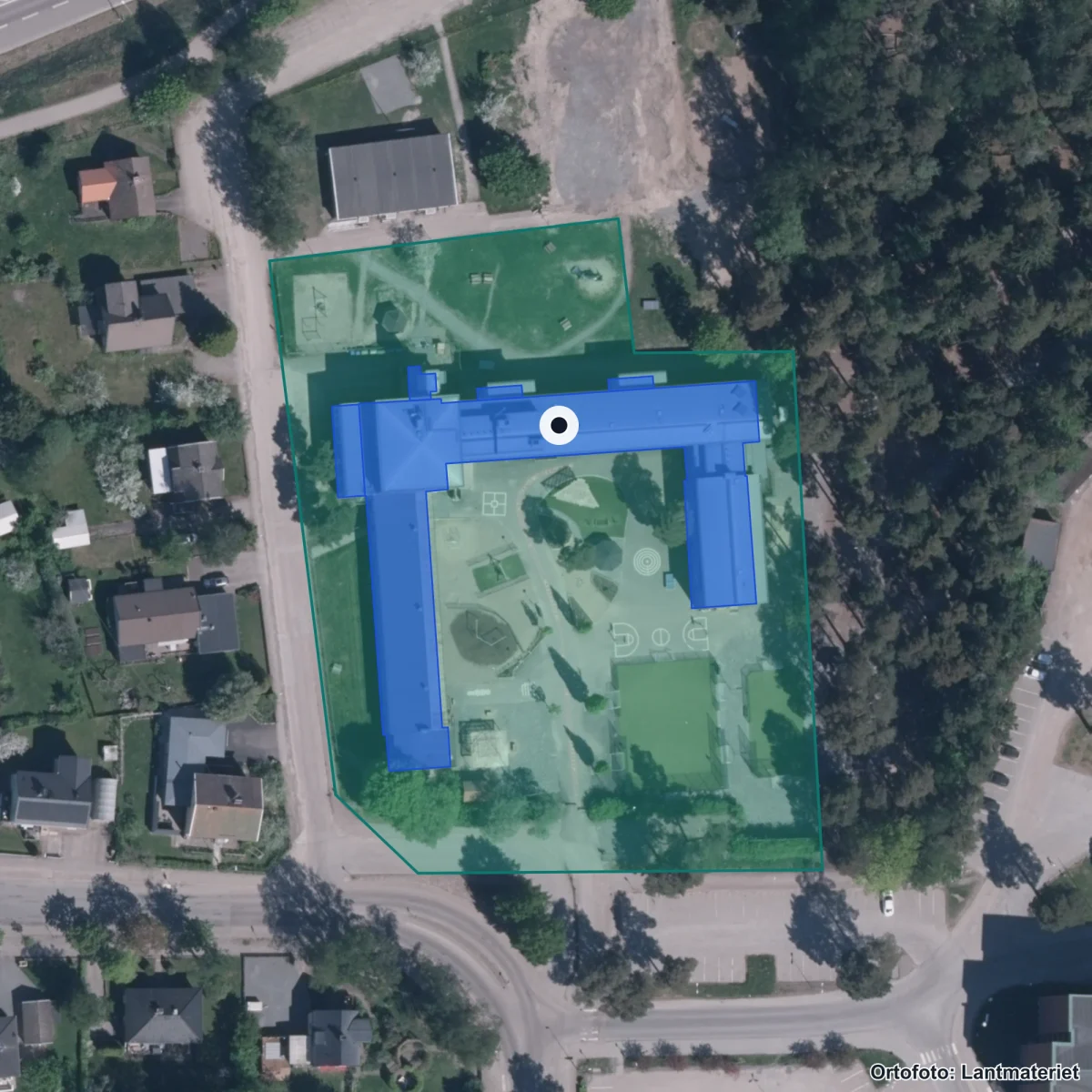 Flygbild över Tingvallaskolan, ortofoto från Lantmäteriet