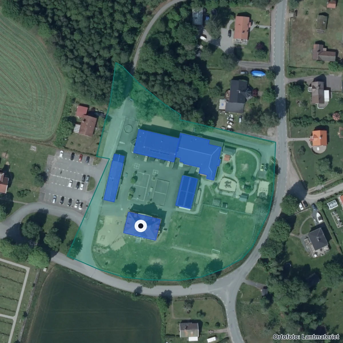 Flygbild över Hultskolan, ortofoto från Lantmäteriet
