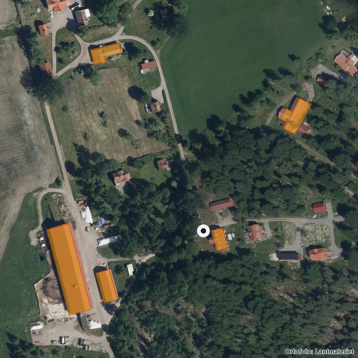 Flygbild över Brenäs skola, ortofoto från Lantmäteriet