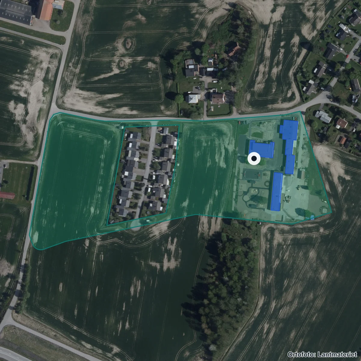 Flygbild över Hammars skola, ortofoto från Lantmäteriet