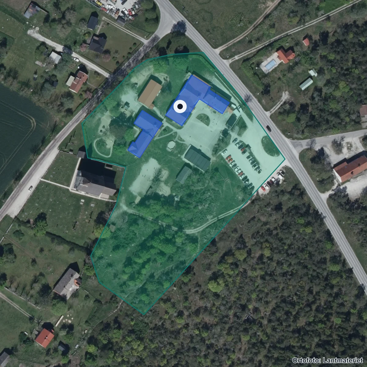 Flygbild över Endre skola, ortofoto från Lantmäteriet