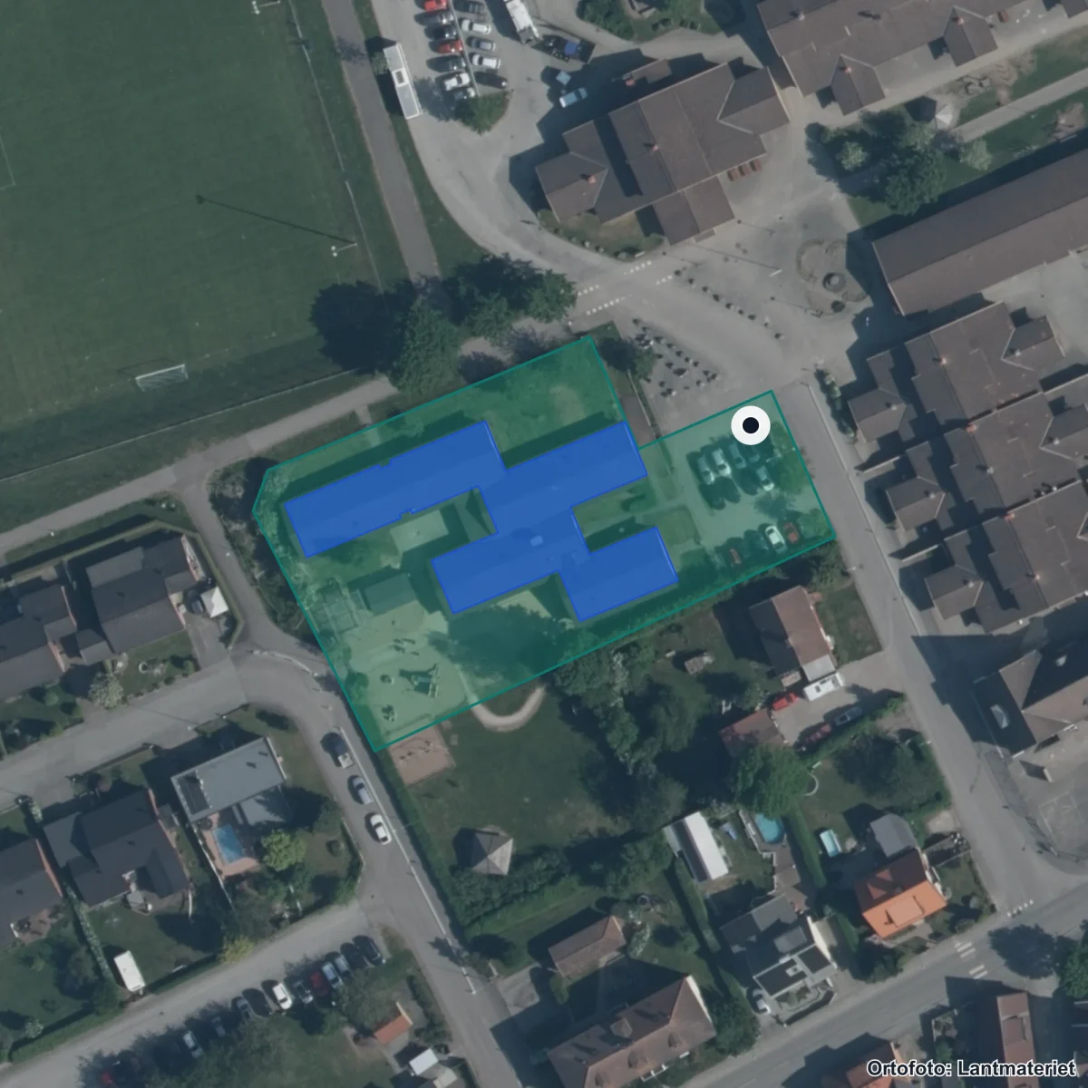 Flygbild över Ölyckeskolan, ortofoto från Lantmäteriet