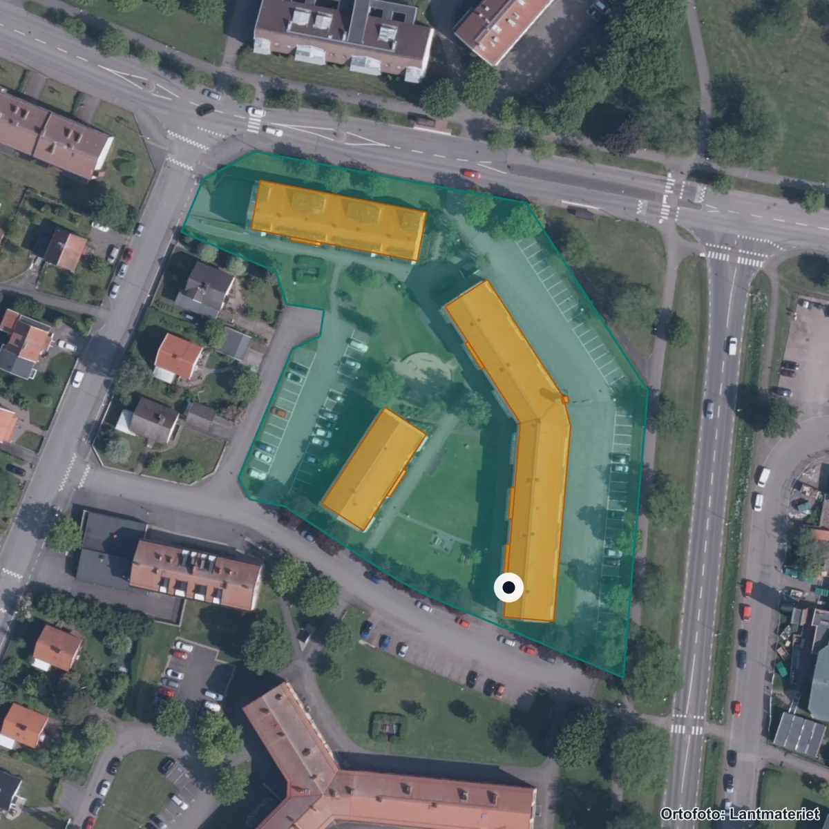 Flygbild över Högstadium Odenvi, ortofoto från Lantmäteriet