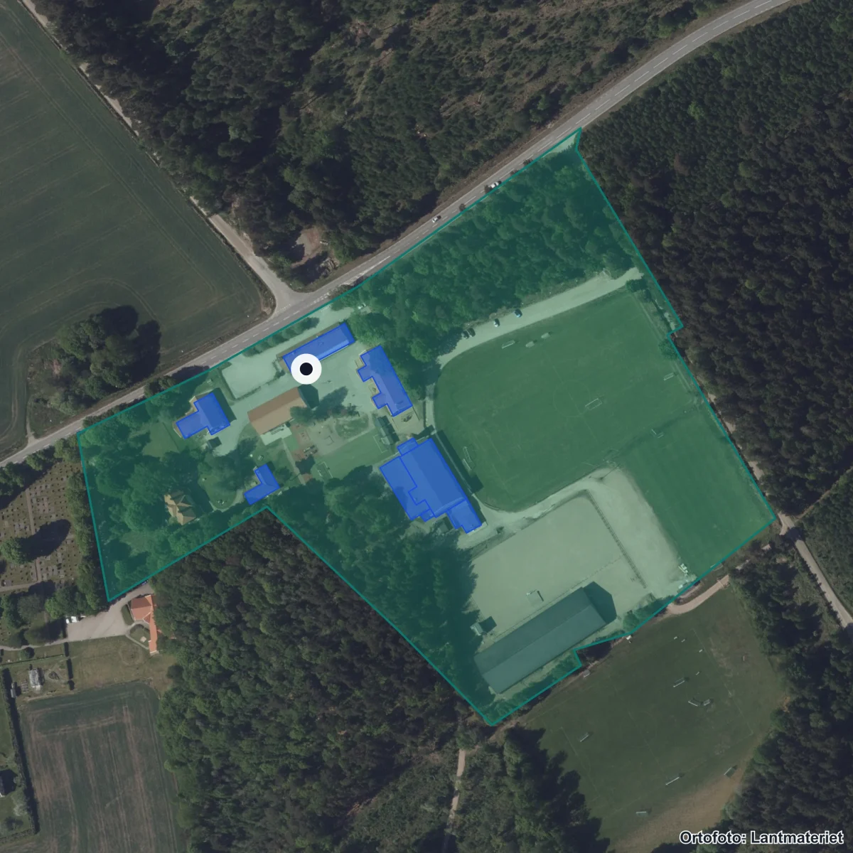 Flygbild över Östad skola, ortofoto från Lantmäteriet