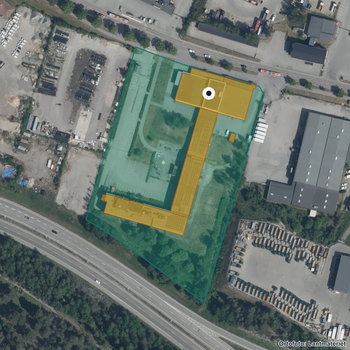 Flygbild över Morabergs studiecentrum, ortofoto från Lantmäteriet