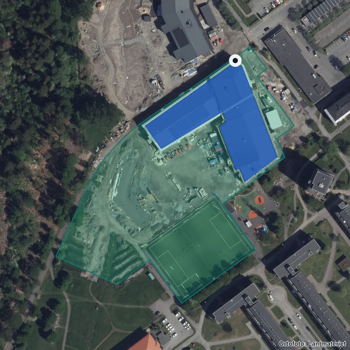 Flygbild över Västerbergsskolan, ortofoto från Lantmäteriet