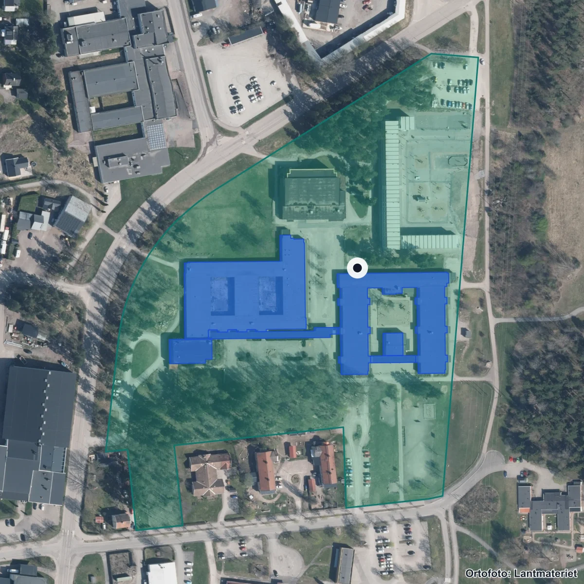 Flygbild över Nibbleskolan, ortofoto från Lantmäteriet