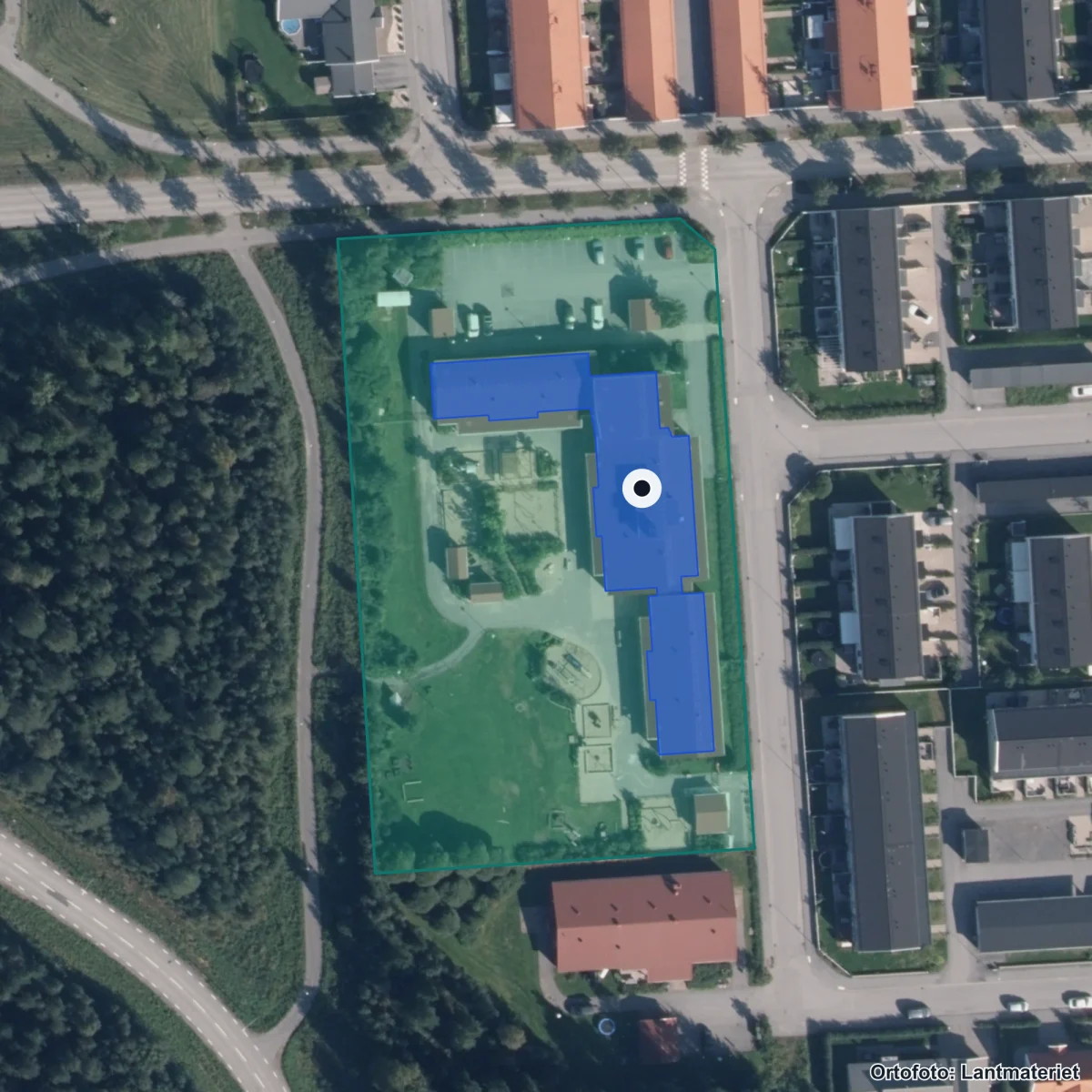 Flygbild över Förskolan Kompassen, ortofoto från Lantmäteriet
