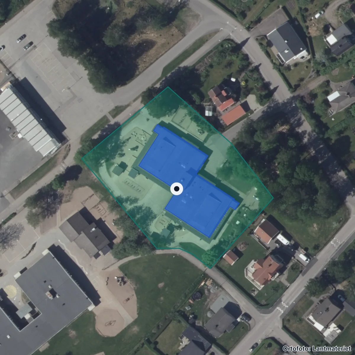 Flygbild över Hövägens Förskola, ortofoto från Lantmäteriet