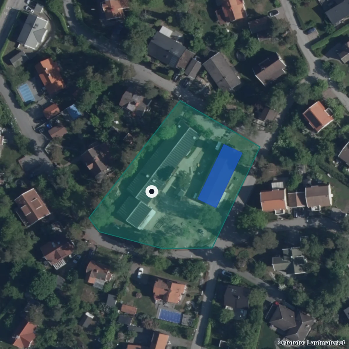 Flygbild över Förskolan Harspåret, ortofoto från Lantmäteriet