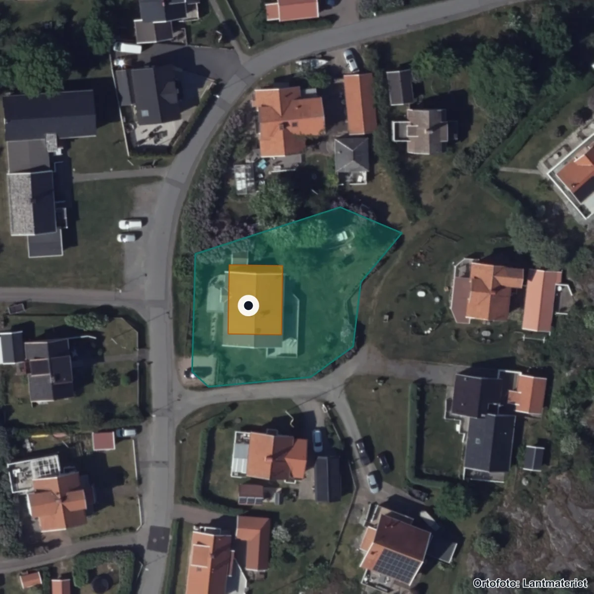 Flygbild över Rörö Förskola, ortofoto från Lantmäteriet