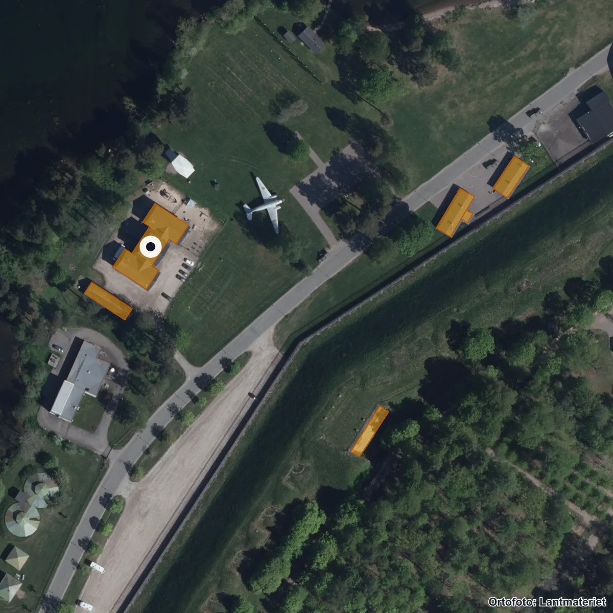 Flygbild över Vätterskolan, ortofoto från Lantmäteriet