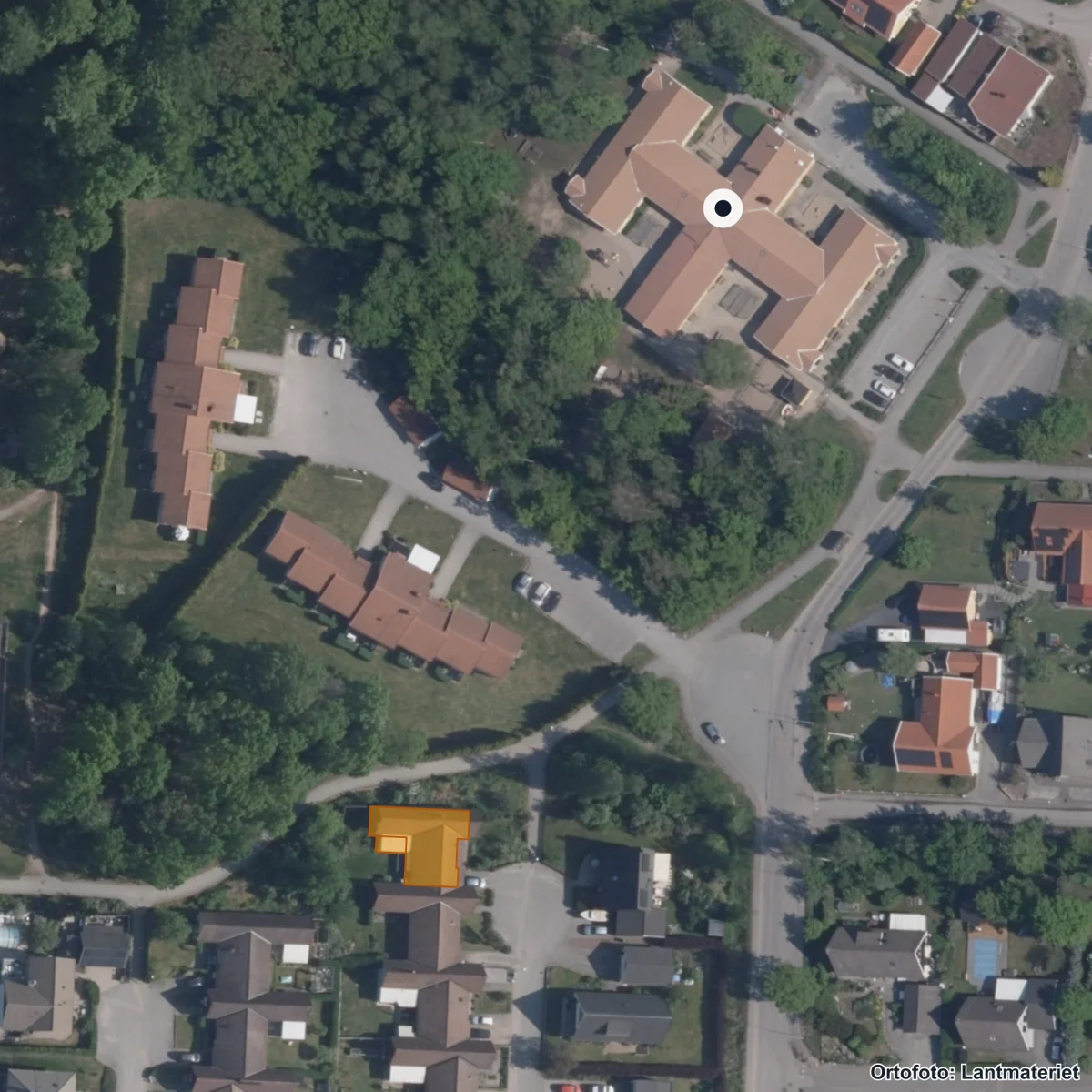 Flygbild över Spandelstorp Förskola Hässlegården, ortofoto från Lantmäteriet