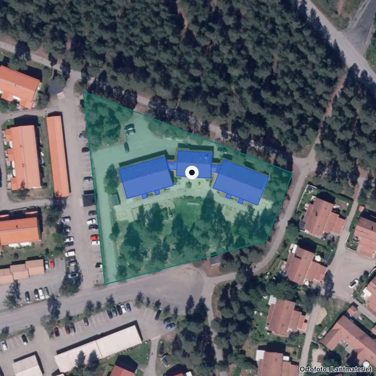 Flygbild över Förskolan Missionären, ortofoto från Lantmäteriet