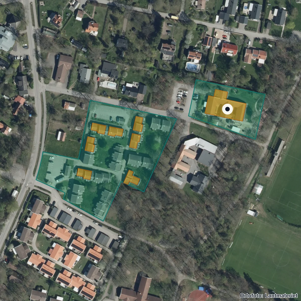 Flygbild över Gårdby Förskola, ortofoto från Lantmäteriet