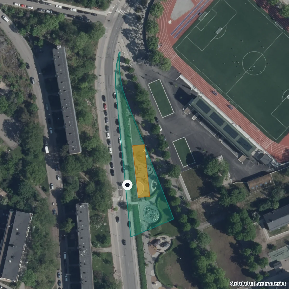 Flygbild över Förskolan Vadmalsvägen 5-7, ortofoto från Lantmäteriet